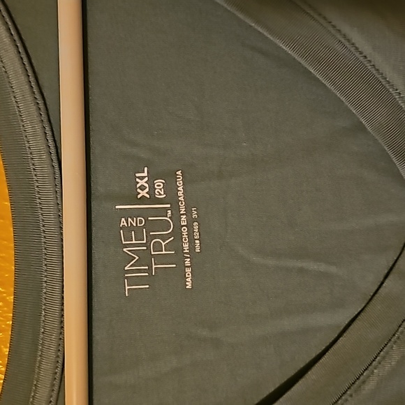 Two blouses - Picture 7 of 8